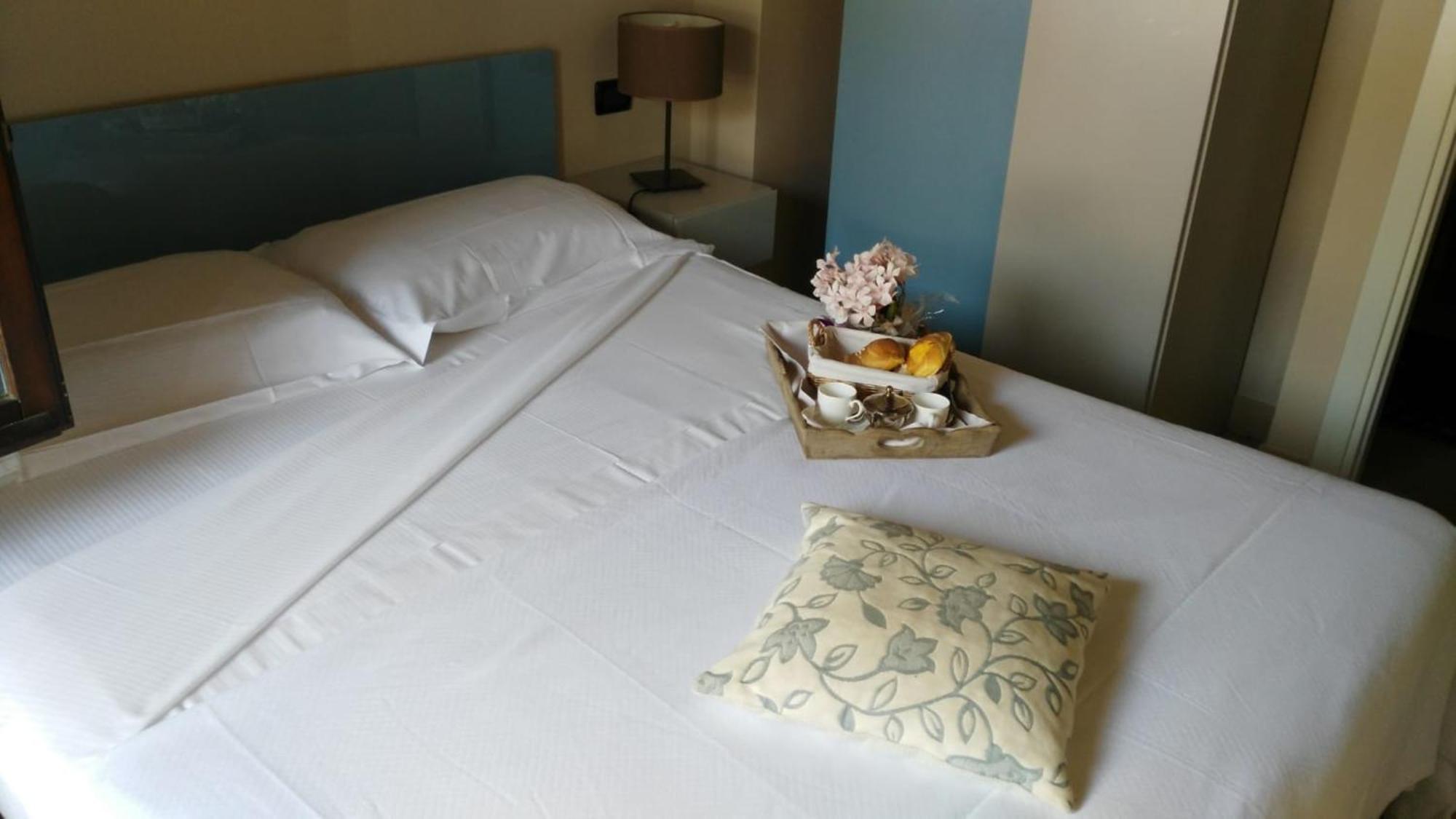 Corte San Luca Apartments Бардоліно Номер фото